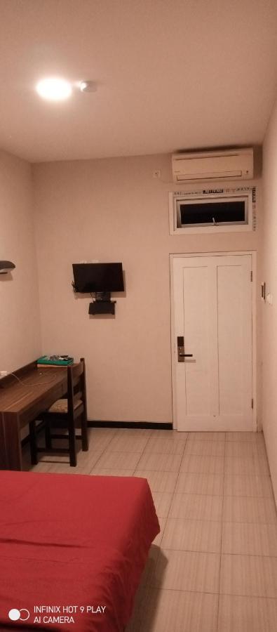 Bromo Family Guest House Kepanjen Экстерьер фото
